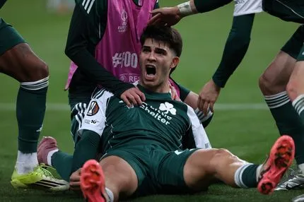 Παναθηναϊκός – Μπέτις 1-0: Οι πράσινοι των 10 παικτών εξουδετέρωσαν τους Ισπανούς με τιμωρό Ταμπόρδα και πηγαίνουν στη Σεβίλλη για τη μεγάλη πρόκριση