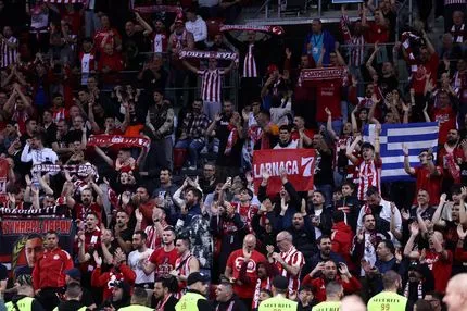 Χάποελ Τελ Αβίβ – Ολυμπιακός: Εντυπωσιακή ατμόσφαιρα από 10.000 φίλους των ερυθρολεύκων στην Arena 8888
