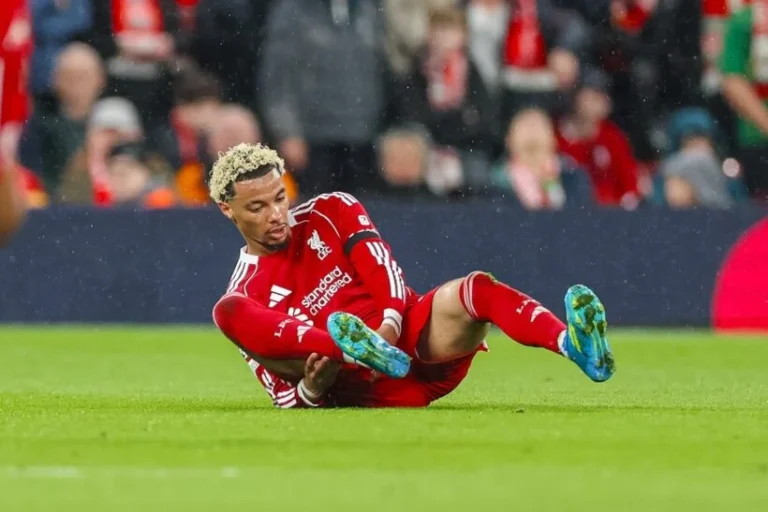 Λίβερπουλ: Χάνει τον Εκιτικέ για το υπόλοιπο της σεζόν