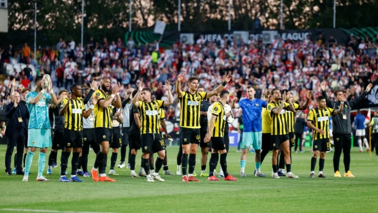 ΑΕΚ: Χειροκρότημα και στήριξη στο Βαγέκας παρά την ήττα