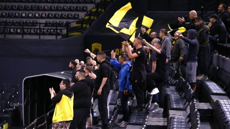 ΑΕΚ: Δυναμικό «παρών» των οπαδών της Ένωσης στην προπόνηση πριν τον «τελικό» με Μπανταλόνα