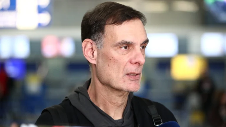 Μπαρτζώκας: “Ο Βεζένκοβ περιμένει με ανυπομονησία το ματς στη Σόφια, ο κόσμος θα υποστηρίξει εκείνον και τον Ολυμπιακό”