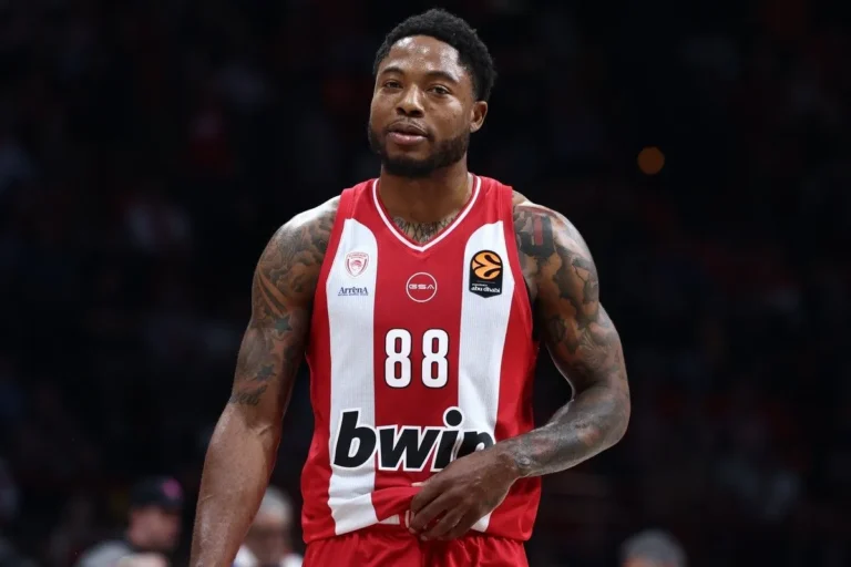 Ολυμπιακός: Χωρίς Ταϊρίκ Τζόουνς και Μόρις με Αρμάνι Μιλάνο