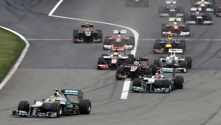 Σαν Σήμερα: Η Mercedes κέρδισε για πρώτη φορά μετά από 57 χρόνια στην F1