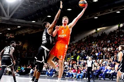 Βίρτους – Βαλένθια 81-94: Οι Ισπανοί πέρασαν από την Μπολόνια με μυθικό 33/10 του Ρίβερς