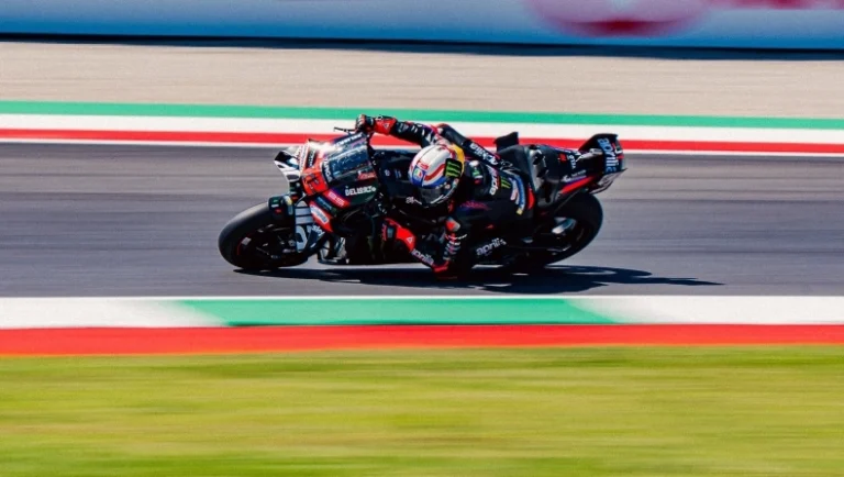 MotoGP: Θρίαμβος του Μπετζέκι και 1-2 για την Aprilia στο Μουτζέλο