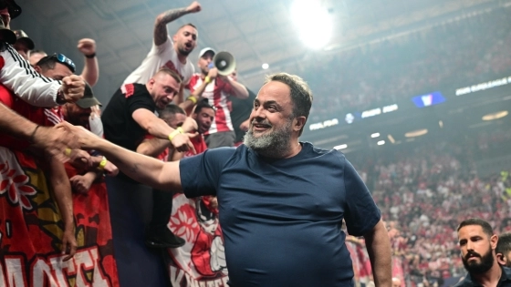Ολυμπιακός: Στο T-Center ο Μαρινάκης, αποθεώθηκε από τον κόσμο