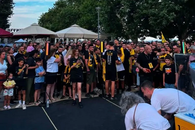 ΑΕΚ: Πλημμύρισε η Αλεξανδρούπολη από φιλάθλους της Ένωσης για το τρόπαιο του πρωταθλήματος