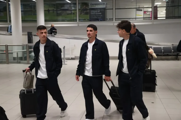 ΑΕΚ: Η άφιξη της Ένωσης στο Λονδίνο