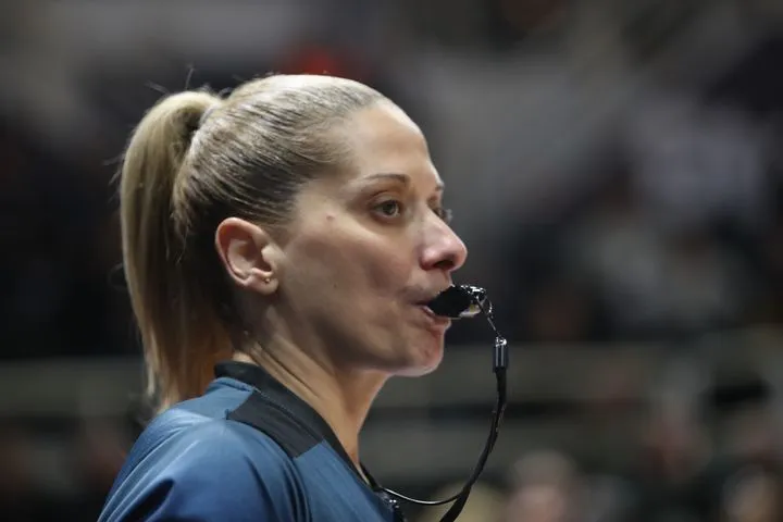 Basketgate: Κατ’ οίκον περιορισμός στην Τσαρούχα και στον Πηλοΐδη, προφυλακιστέος ο Κορομηλάς